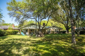 Exterior - 3BR/2,5BA close to Beach, Casinos & Downtown Ocean Springs! Shorebound (Ocean Springs)
