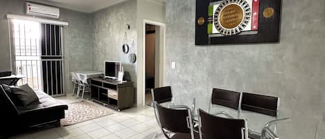 舒適公寓 | 起居區 | 智慧型電視、Netflix、串流服務