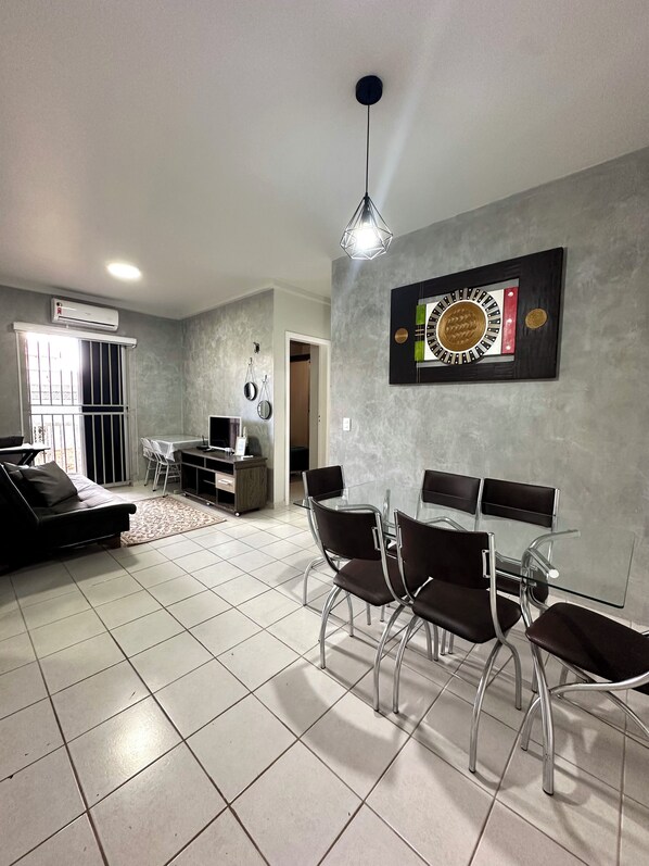 Appartement Confort | Coin séjour | TV connectée, Netflix, services de streaming