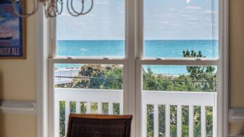 Studio (4 Bedrooms) | Property amenity