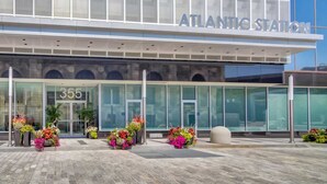 Exterior - Atlantic Station-9G (Stamford)