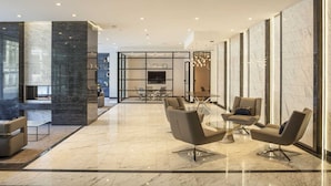 Lobby - Atlantic Station-9G (Stamford)