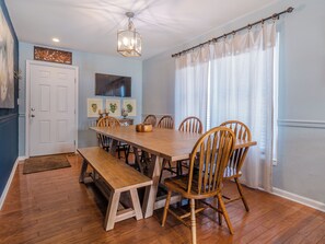 Studio (6 Bedrooms) | Property amenity