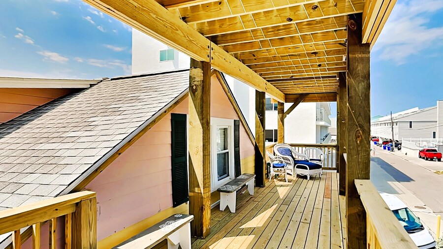 Beach Breeze by Carolina Retreats