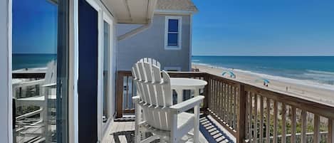 Studio (3 Bedrooms) | Property amenity