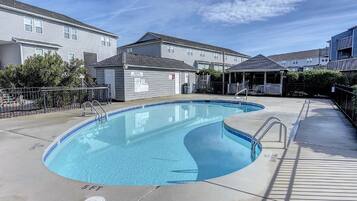 Studio (3 Bedrooms) | Property amenity