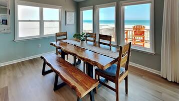 Studio (4 Bedrooms) | Property amenity