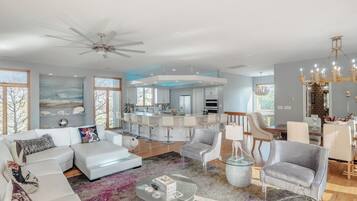 Studio (3 Bedrooms) | Property amenity