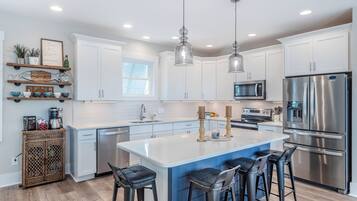 Studio (4 Bedrooms) | Property amenity