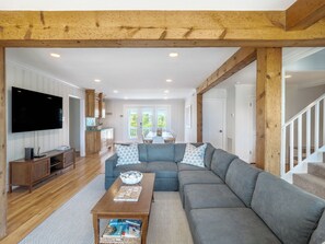 Studio (Multiple Bedrooms) | Property amenity