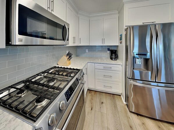 Studio (2 Bedrooms) | Property amenity