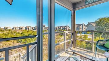 Studio (2 Bedrooms) | Property amenity