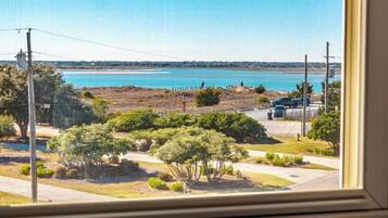 Studio (2 Bedrooms) | Property amenity