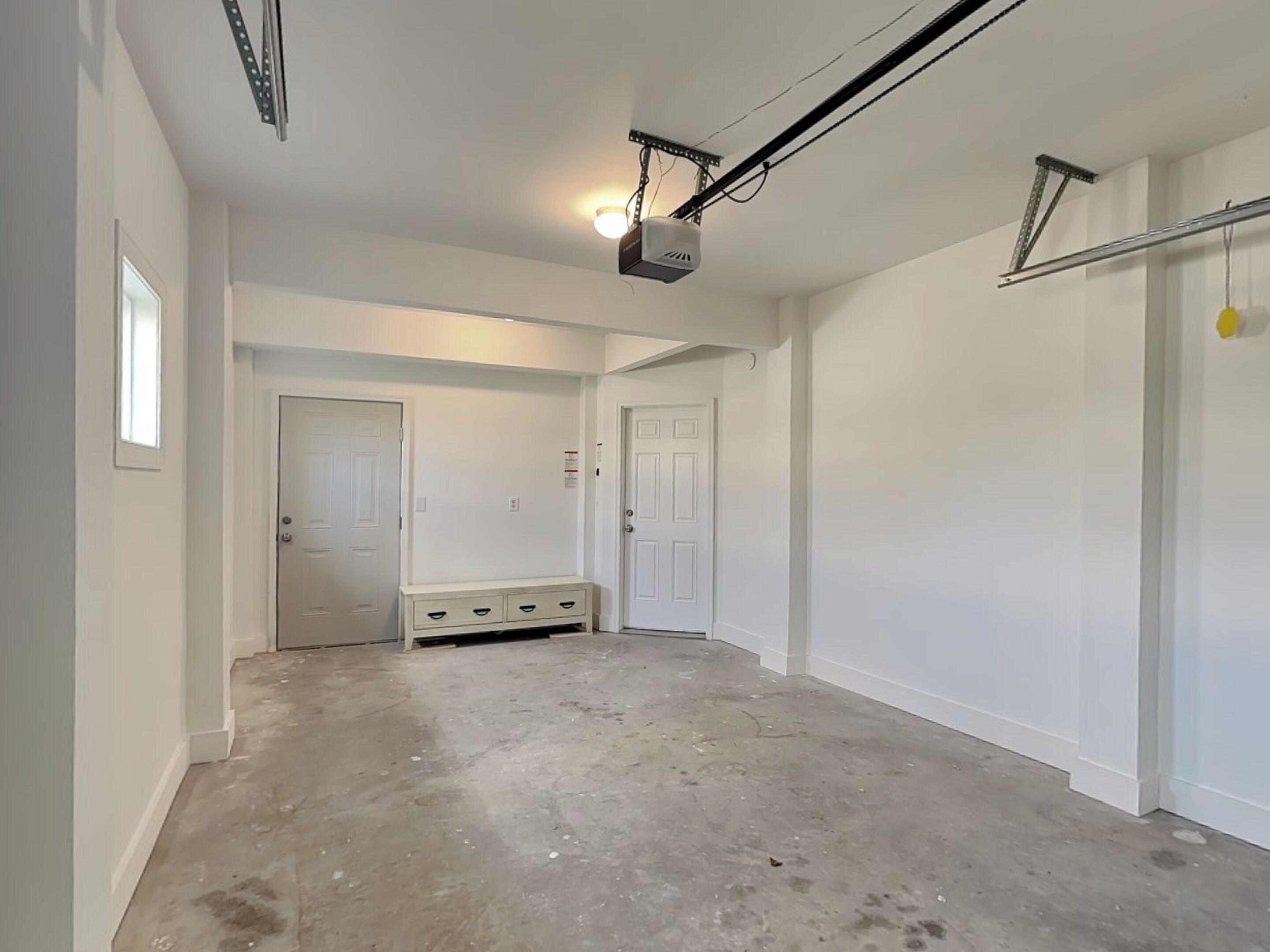 Studio (6 Bedrooms) | Tiện nghi, dịch vụ nơi lưu trú