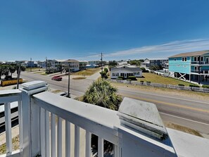 开间 (6 Bedrooms) | 住宿服务设施