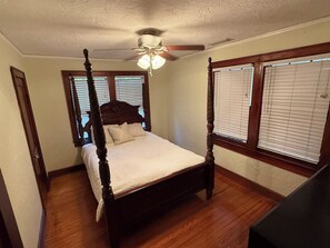 3 bedrooms, WiFi, bed sheets
