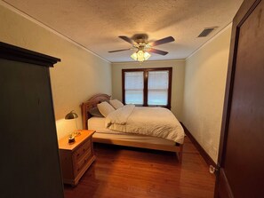 3 bedrooms, WiFi, bed sheets