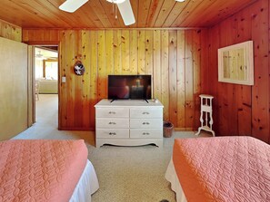 Studio (3 Bedrooms) | Property amenity - A Charm of Finches by Topsail Realty (Holly Ridge)