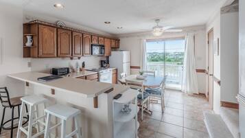 Studio (2 Bedrooms) | Property amenity