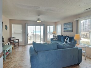 Studio (2 Bedrooms) | Property amenity