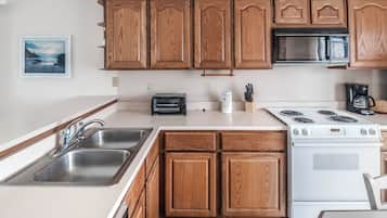 Studio (2 Bedrooms) | Property amenity