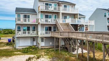 Studio (2 Bedrooms) | Property amenity