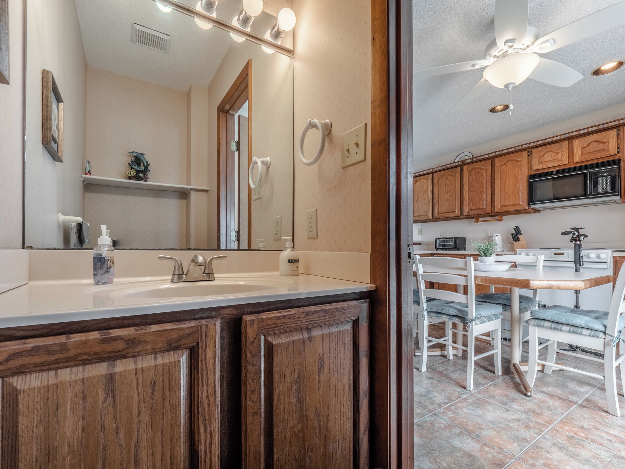 Studio (2 Bedrooms) | Property amenity