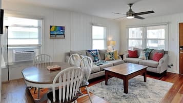 Studio (3 Bedrooms) | Property amenity