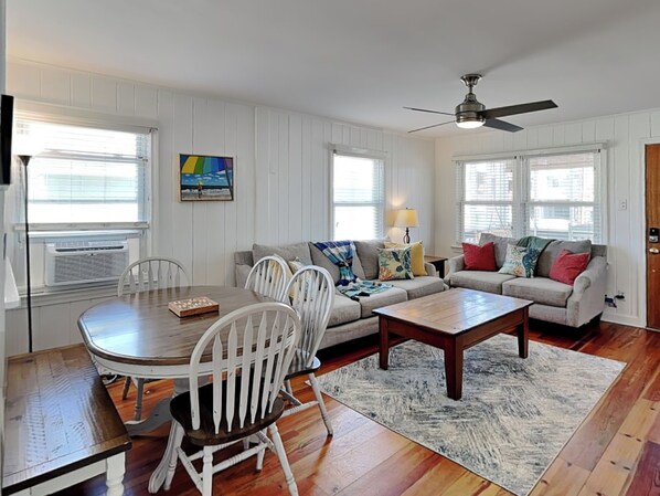 Studio (3 Bedrooms) | Property amenity