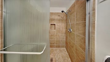Estudio (3 Bedrooms) | Servicio de la propiedad