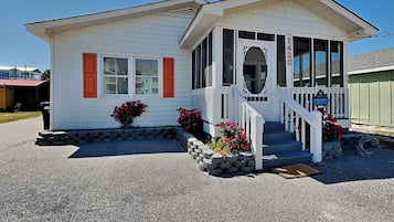 Studio (3 Bedrooms) | Kemudahan hartanah