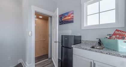 Strand Bungalow by Topsail Realty