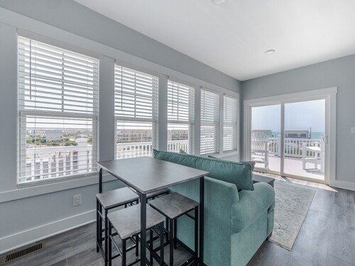 Strand Bungalow by Topsail Realty