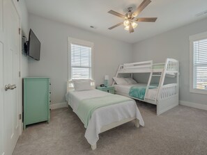 Studio (4 Bedrooms) | Property amenity