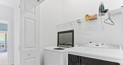 Sleeping Lady by Carolina Retreats