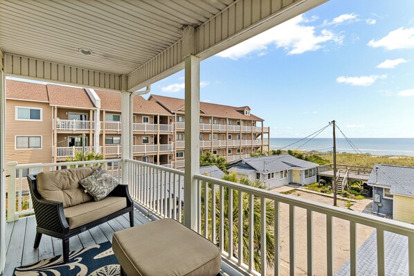 Studio (3 Bedrooms) | Property amenity