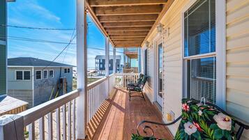 Studio (4 Bedrooms) | Property amenity