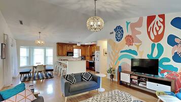 Studio (3 Bedrooms) | Property amenity