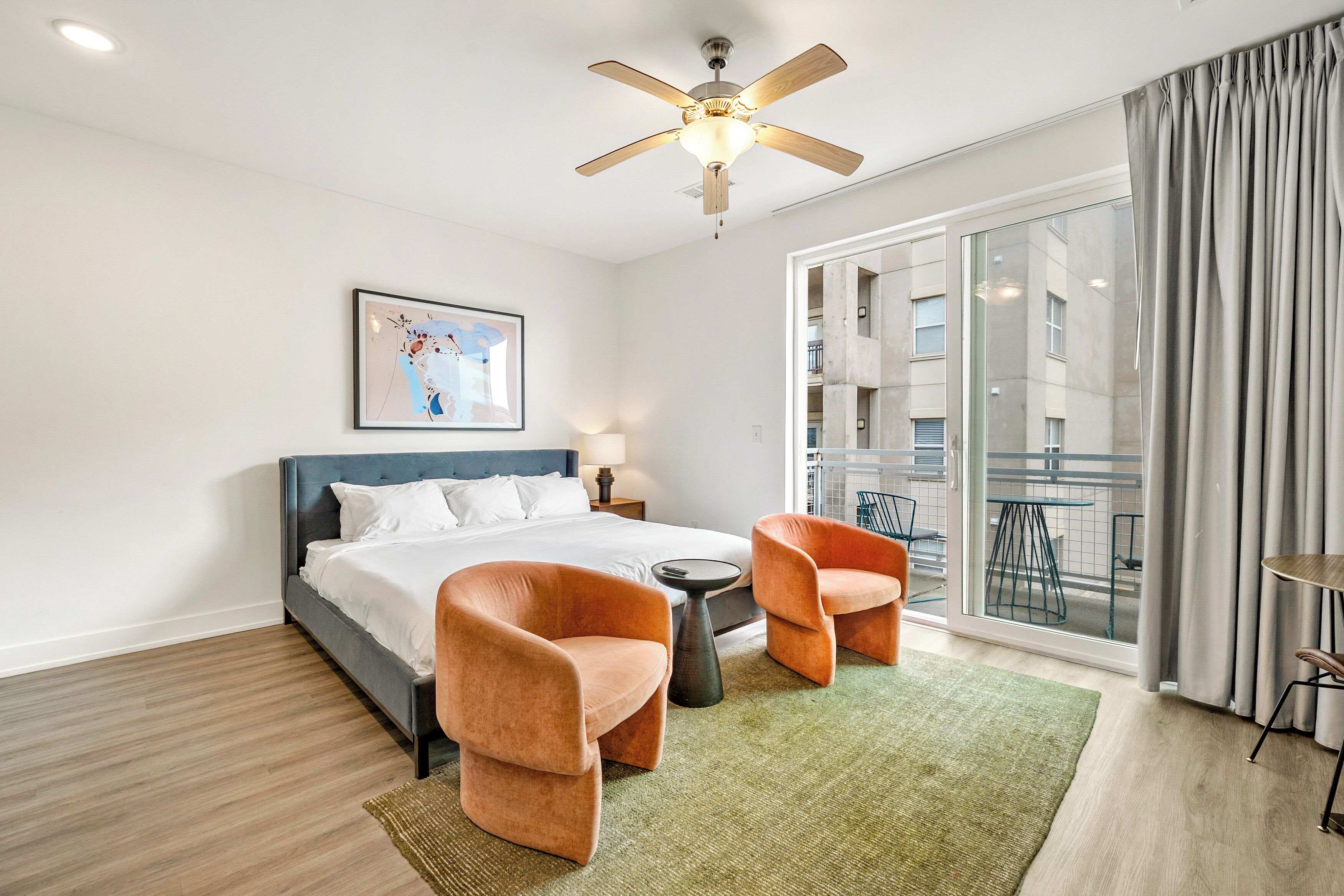 Studio, 1 King Bed | Free WiFi