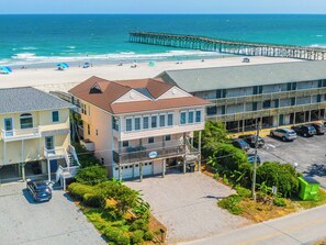 Studio (6 Bedrooms) | Front of property - Sunshiny Daze by Topsail Realty (Holly Ridge)