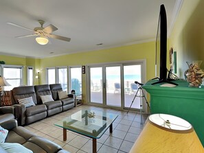 Studio (6 Bedrooms) | Property amenity - Sunshiny Daze by Topsail Realty (Holly Ridge)