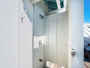 Studio (4 Bedrooms) | Équipement de l’hébergement