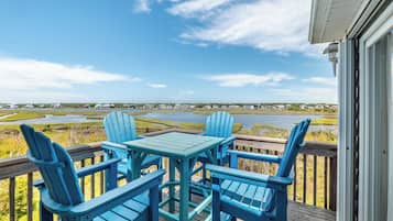 Studio (3 Bedrooms) | Outdoor dining