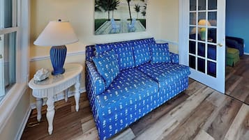 Studio (3 Bedrooms) | Property amenity