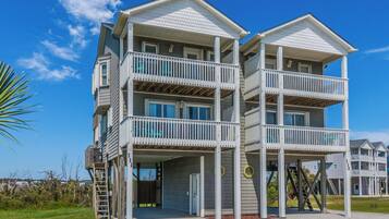 Estudio (3 Bedrooms) | Servicio de la propiedad