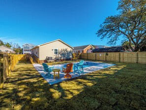 Studio (2 Bedrooms) | Front of property