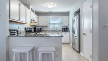 Estudio (2 Bedrooms) | Servicio de la propiedad