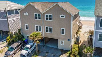 Studio (4 Bedrooms) | Property amenity