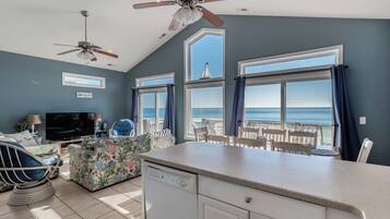 Studio (4 Bedrooms) | Property amenity