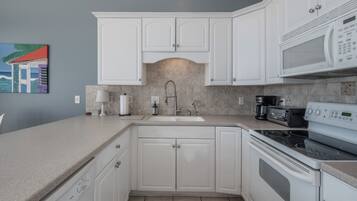 Studio (4 Bedrooms) | Property amenity